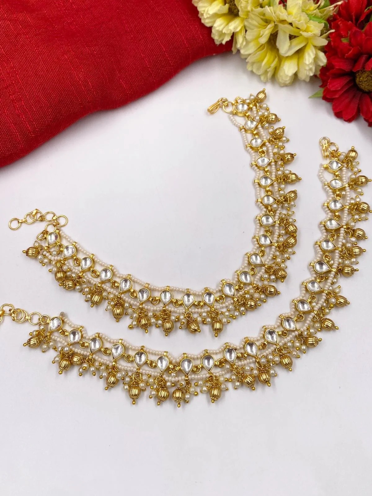 imgi_5_traditional-gold-plated-jadau-bridal-payals-for-weddings-by-gehna-shop-gehna-shop-buy-latest-bridal-anklet-for-wedding-online-41753608716603